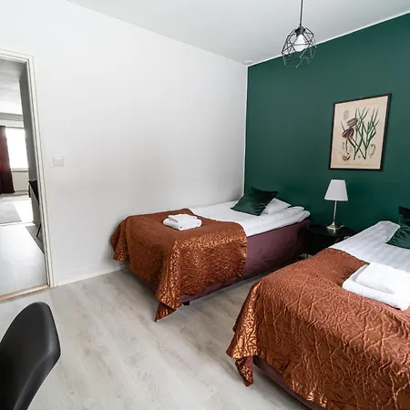 Hotelli Pohjankievari 3* Кемпеле